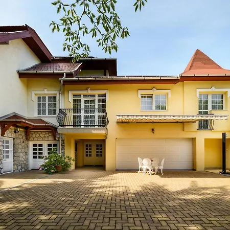 Rege - Wellness House Pensionat Eger