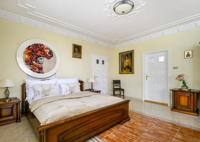 Rege - Wellness House