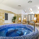 Rege - Wellness House 4*